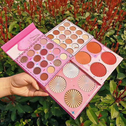 HudaAmoj Eyeshadow palette